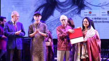 'Shudhu Gaan Geye Porichoy': Sabina Yasmin honoured with special recognition at BSA