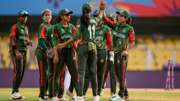 afp_20251010_78cd3ka_v1_midres_cricketiccwomenwc2025odibannzl.jpg