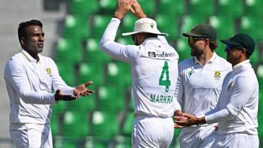 afp_20251013_78jr3wg_v1_midres_crickettestpakrsa.jpg