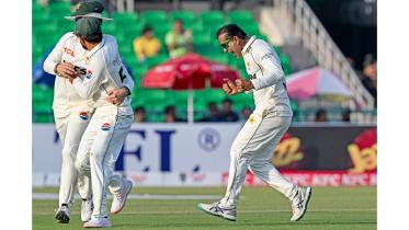 afp_20251014_78qc3t3_v1_midres_crickettestpakrsa.jpg