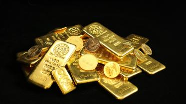 Gold prices are up—but should you invest now?