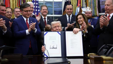 Trump signing deal.png