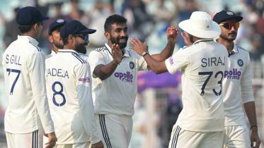 afp_20251114_83zn49z_v1_midres_cricketindrsatest.jpg
