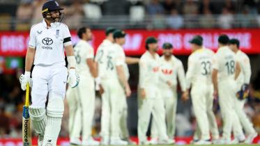 2025-12-06t104851z_570421696_up1elc60u1dhh_rtrmadp_3_cricket-ashes.jpg
