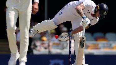 afp_20251207_87c887h_v1_midres_cricketausengashes.jpg