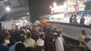 5 killed in launch accident at Dhaka's Sadarghat