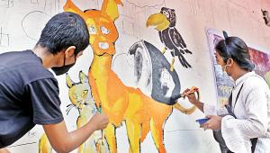 artists paint