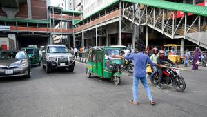 Student involvement in traffic control Dhaka