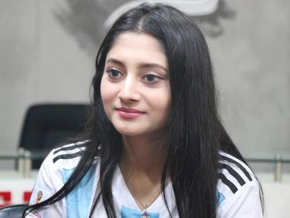 1024px-puja_cherry_roy_04.jpg