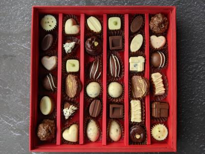 Satiate your sweet and savoury cravings with Expressions – Chocolates & Cakes