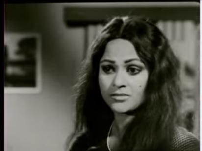 Tina Khan