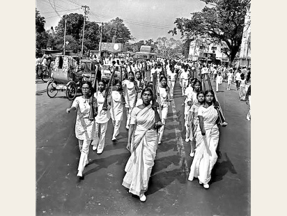 women-1971.jpg