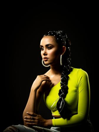 Pearls in your hair
