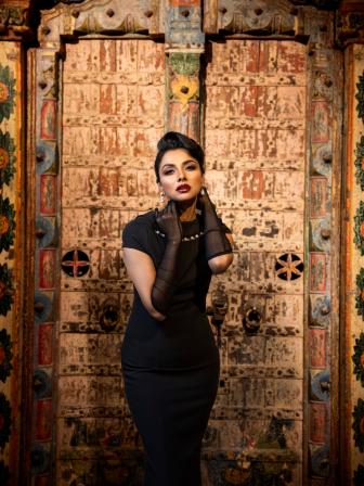 Celebrating the elegance of women 