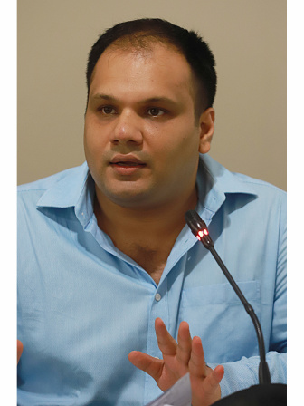 parvez_karim_abbasi_0.jpg