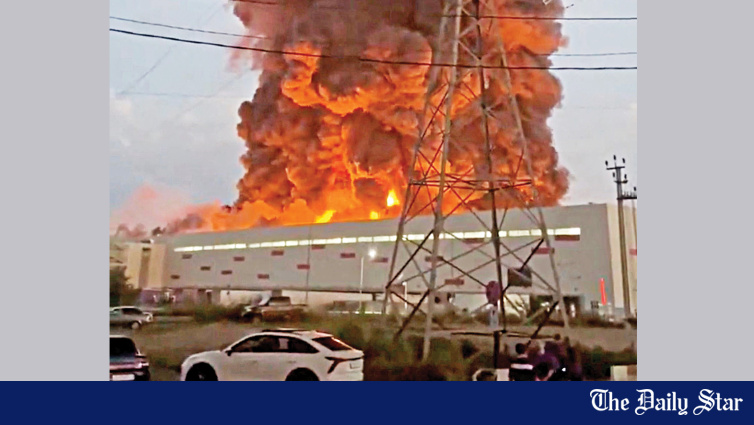 Ucrânia ataca armazém de varejo russo