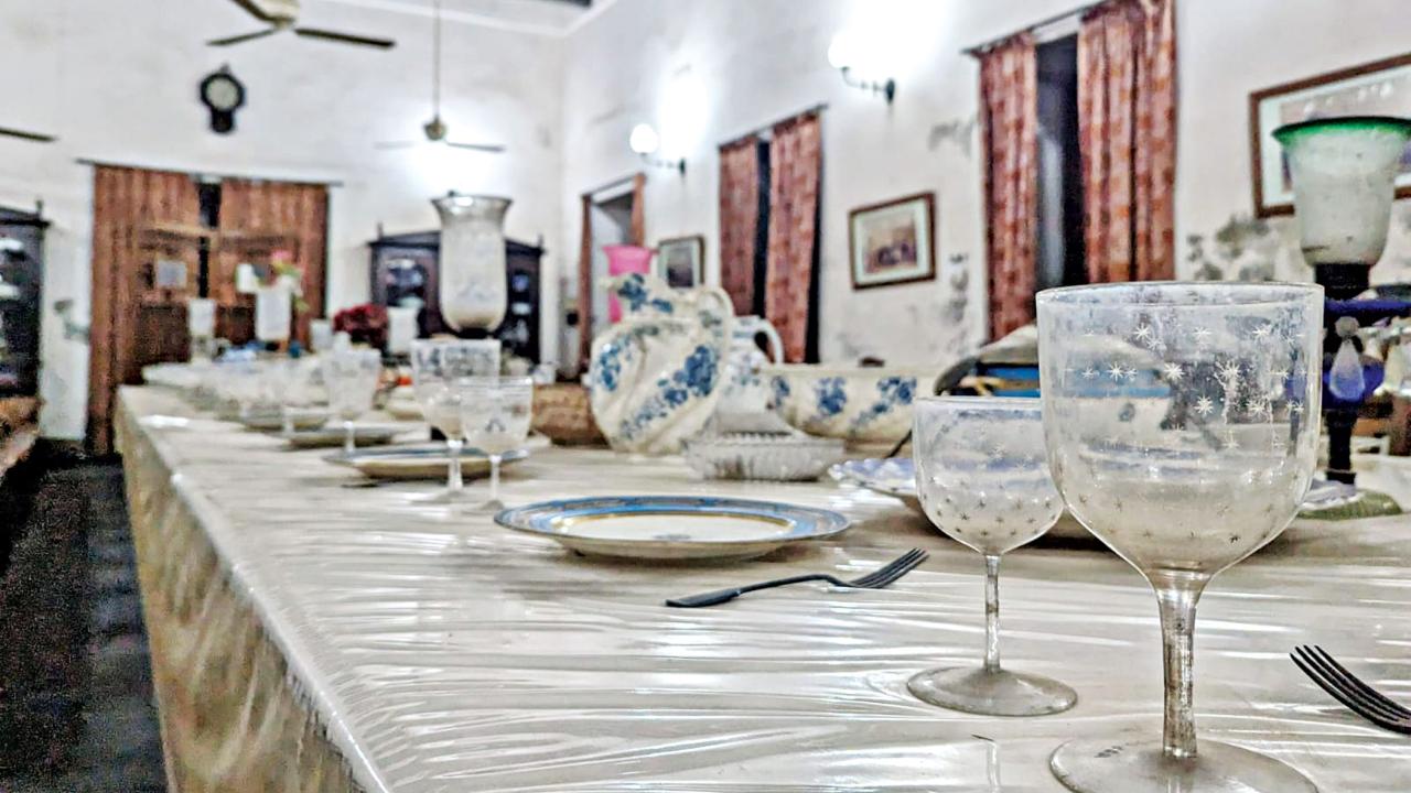 ahsan_manzil0.jpg